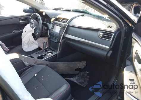 2016 Toyota Camry Le/Xle/Se/Xse z USA, uszkodzony, nr VIN 4T1BF1FK0GU260158